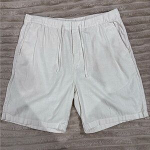 H&M Men's Cream Flat Front Shorts